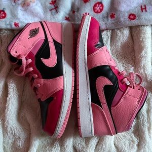 Nike pink mids💓💓💓
